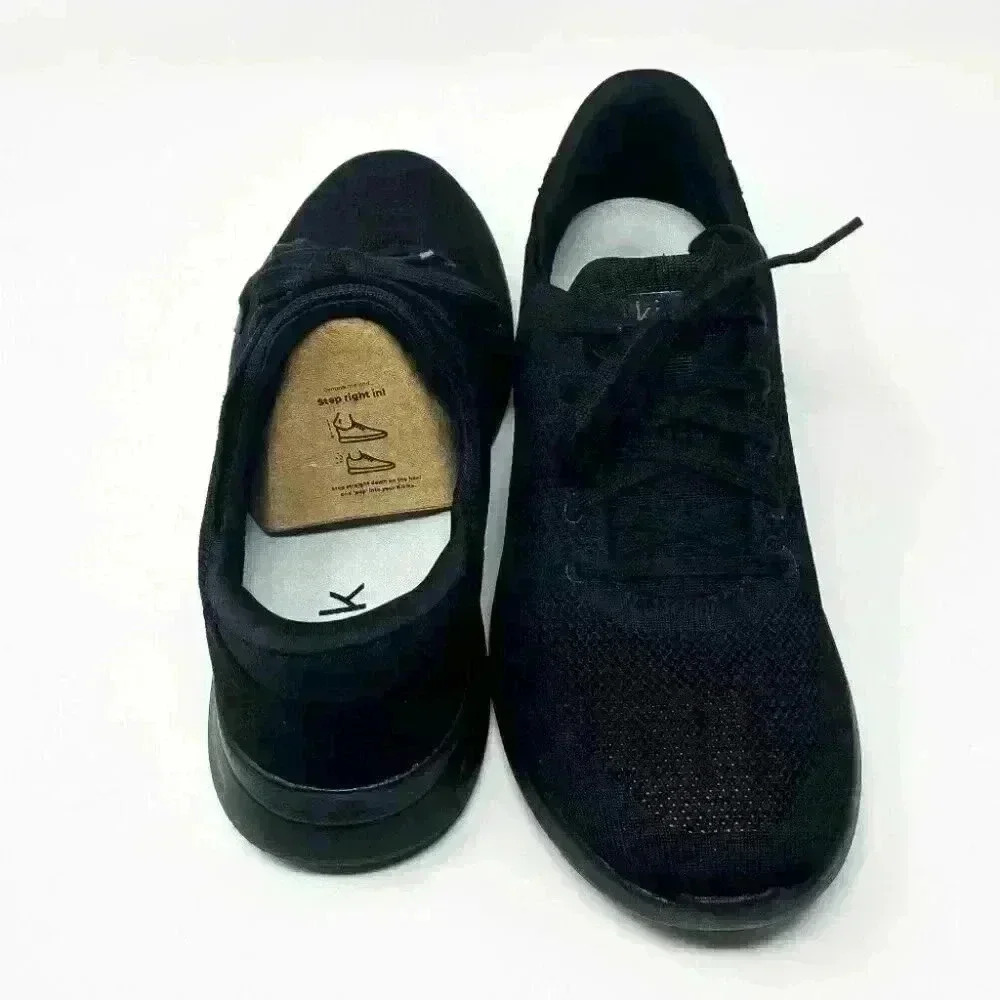 BRAND NEW IN BOX Kizik Lima Sneaker Black Color